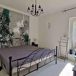 펜션 Beachfront In 54818