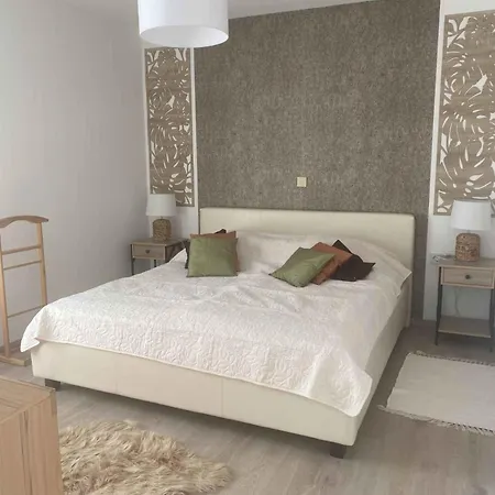 Hébergement de vacances Beachfront In 54818