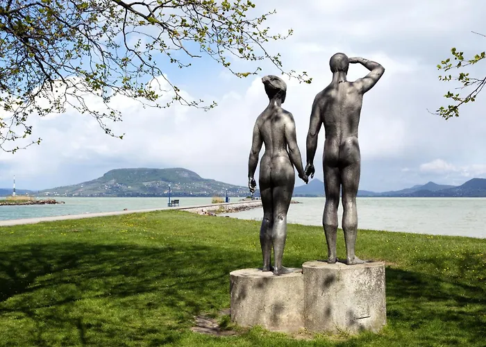 Beachfront In 54818 בית נופש *